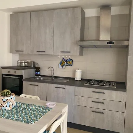Il Timone Di Via Del Mare Apartment