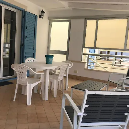 Il Timone Di Via Del Mare Apartment *