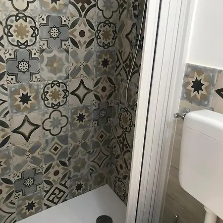 Il Timone Di Via Del Mare سكولييتي